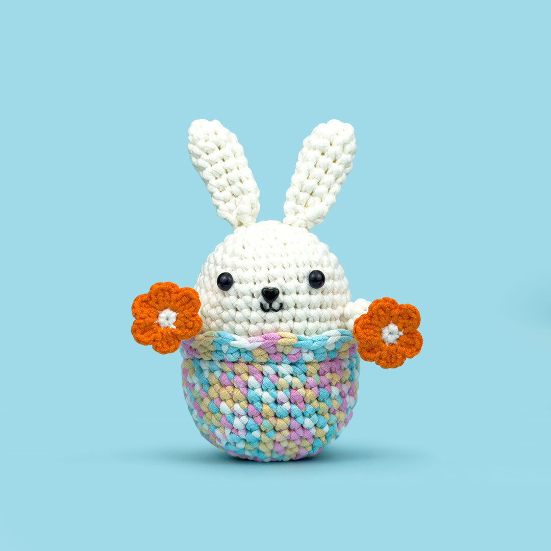 The Cute Crochet beginner kit - multicolor yarn bunny with Flower Fidget Spinner