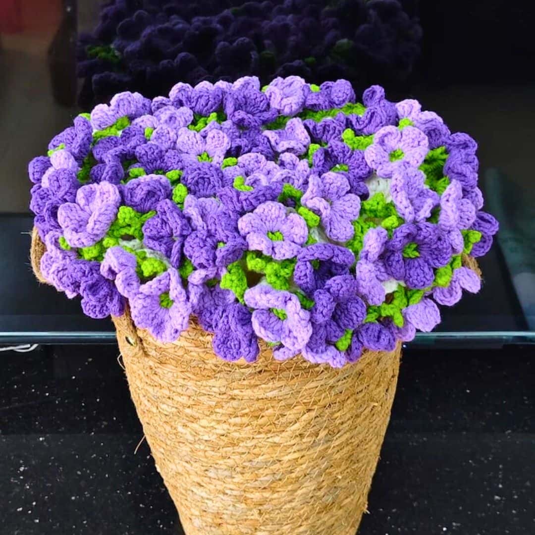 Crochet Hydrangea Blanket Pattern - TheCuteCrochet