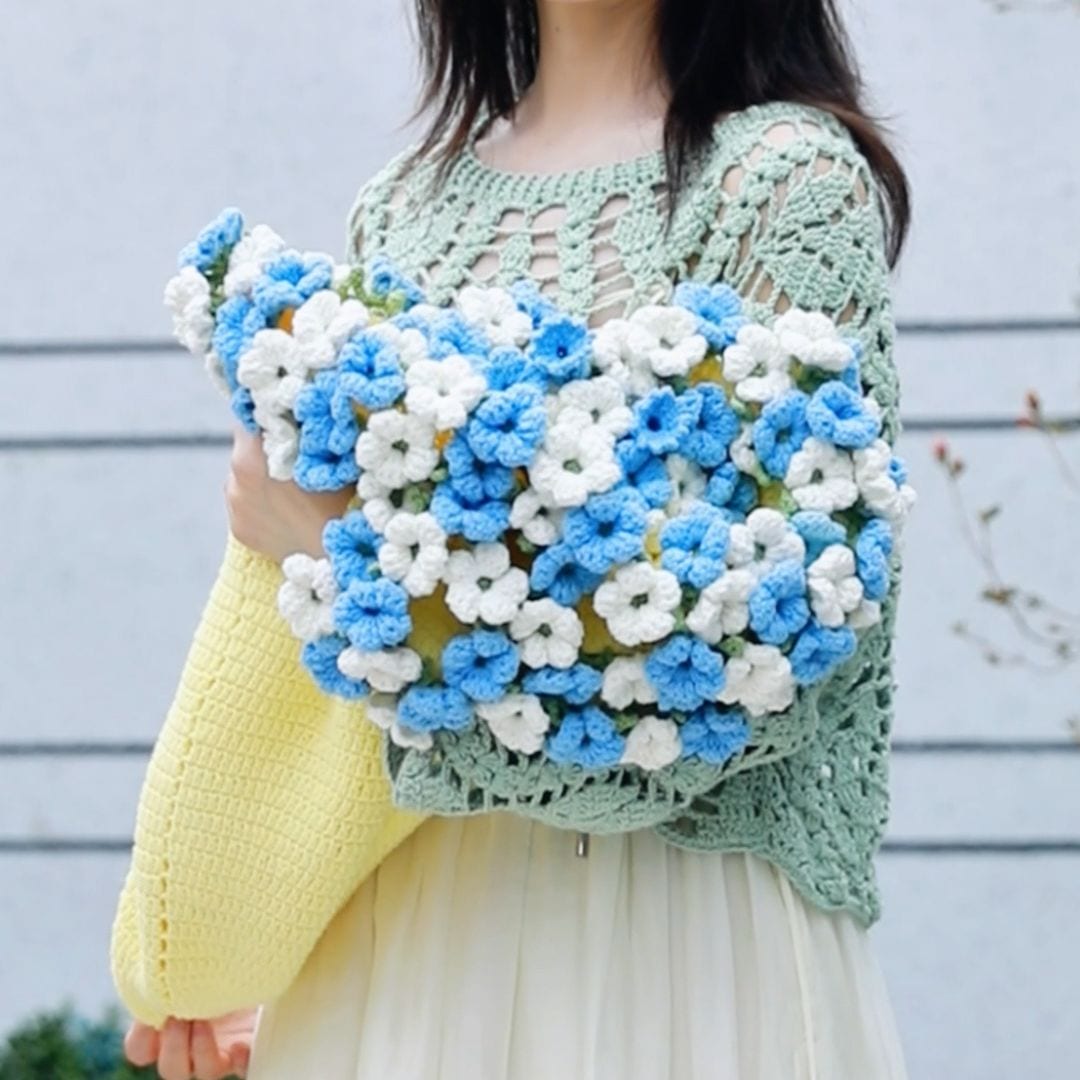 Hydrangea Crochet Bouquet Blanket - TheCuteCrochet