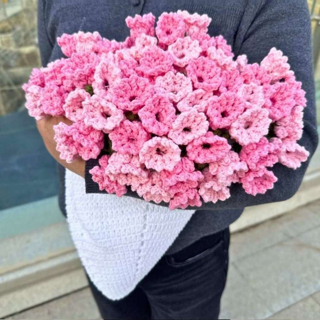 I ❤️ MOM Crochet Bouquet Blanket - TheCuteCrochet