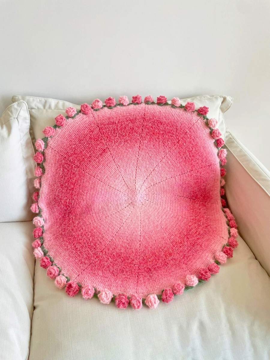 Strawberry Cloud Rose Bouquet Blanket - TheCuteCrochet